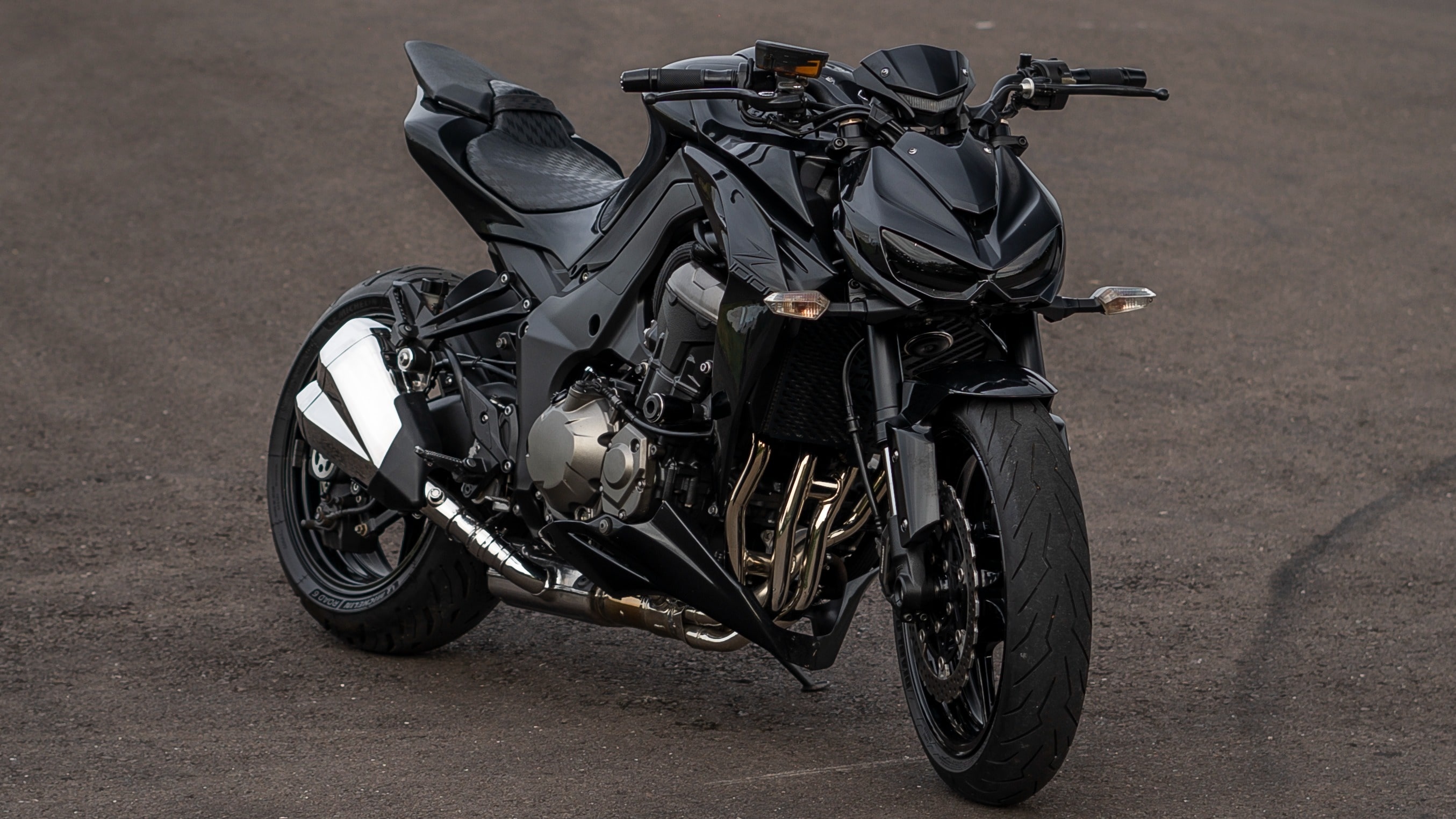 KAWASAKI Z1000 + 25K 